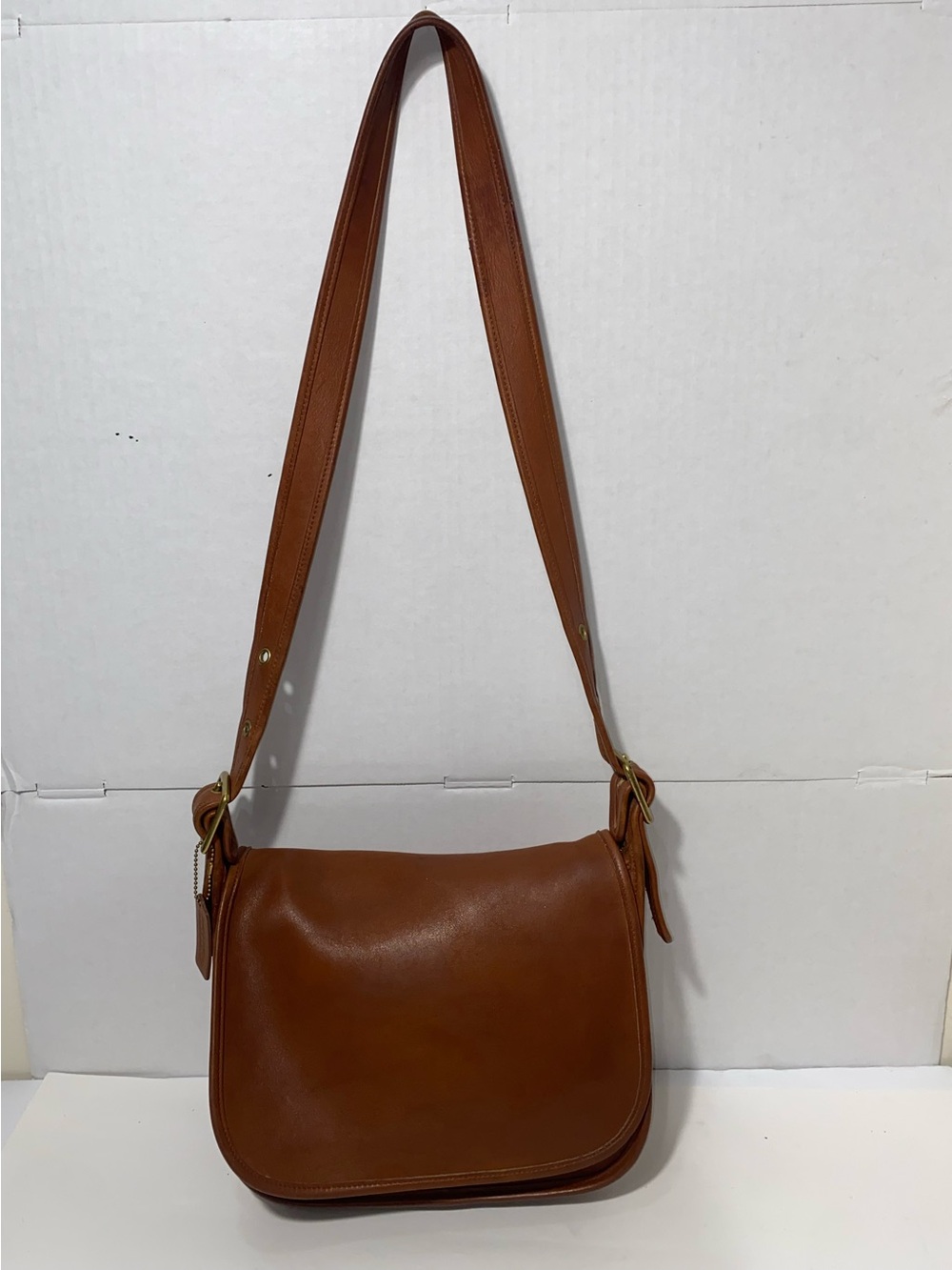 Vintage Coach Patriciaโs Legacy 9951 British Tan Leather Crossbody Bag